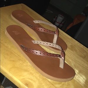 Time and Tru sandals